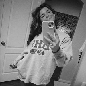 Meet your Posher, Ava